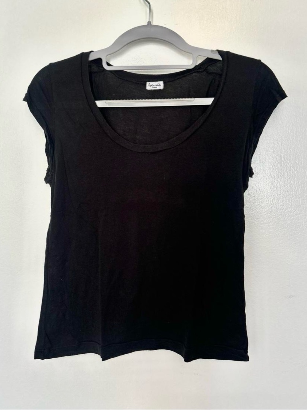 Splendid Black Scoop Neck Cap Sleeve Tee. Size L